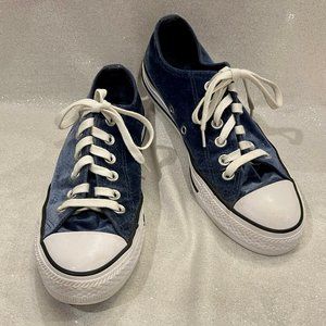 Converse Women's Chuck Taylor Madison OX Midnight Blue Low-Top Sneaker Size 7
